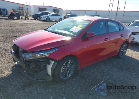 2024 Kia Forte Lxs z USA, uszkodzony, nr VIN 3KPF24ADXRE804128